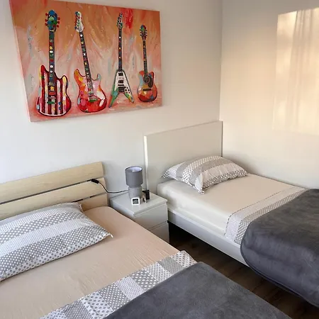 Ella Mare Lägenhet *